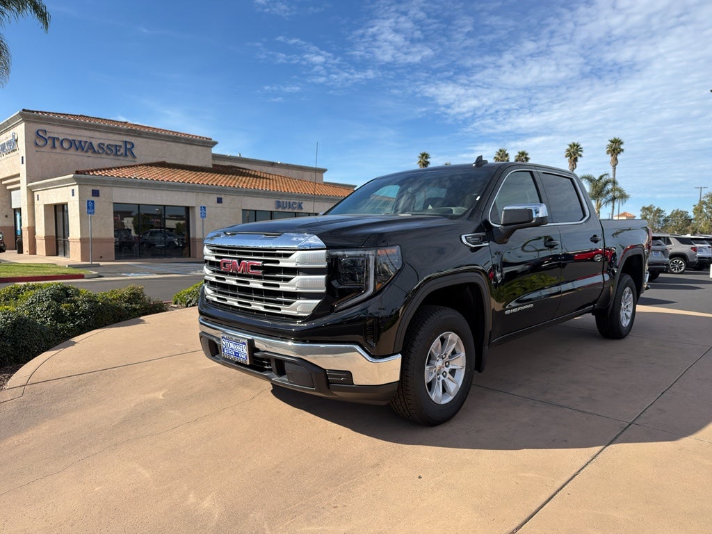 2026 GMC Sierra 1500 SLE in Onyx Black — front three-quarter view