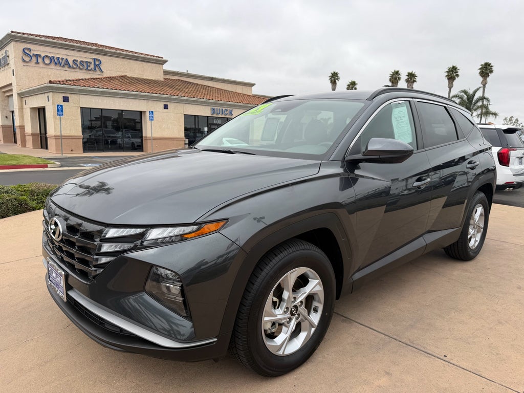 2024 Hyundai Tucson SEL FWD *Ltd Avail* in Gray — front three-quarter view