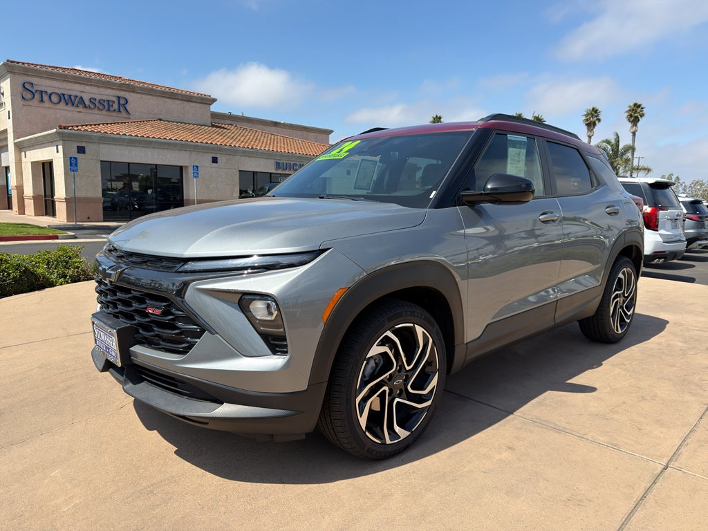 2024 Chevrolet Trailblazer FWD 4dr RS in Sterling Gray Metallic — front three-quarter view